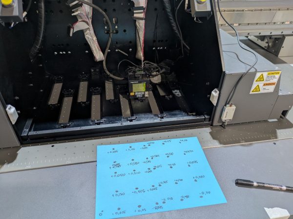 Регулировка вакуумного стола на планшетном Уф принтере HandTop